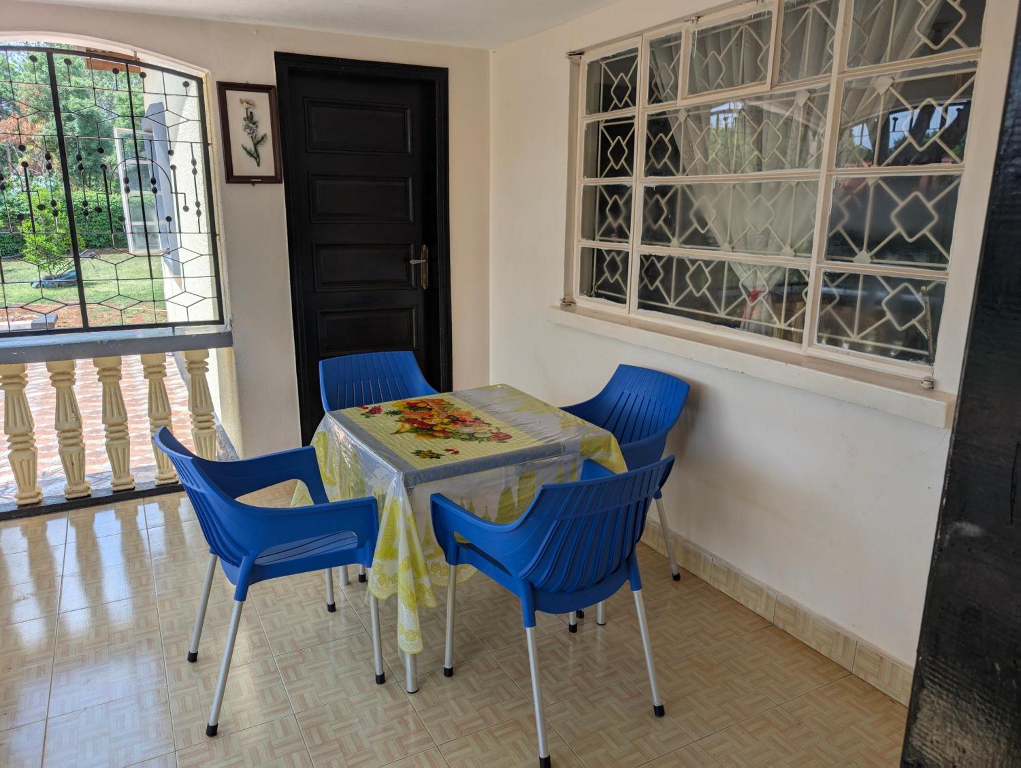 Dans Place Moshi Ngoại thất bức ảnh